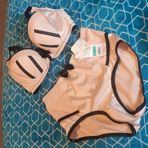 Affinitas Other - Parfait by Affintas Bra/Panty set 30E